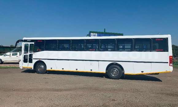 Nunua Ilio tumika Hino Ranger Nyeupe Lori ndani ya Maputo nchini Maputo Nunua Ilio tumika Hino Ranger Nyeupe Lori ndani ya Maputo nchini Maputo