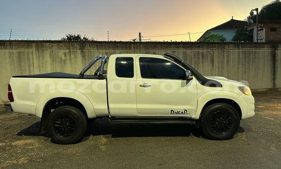 Buy Used Toyota Hilux White Car in Maputo in Maputo Buy Used Toyota Hilux White Car in Maputo in Maputo