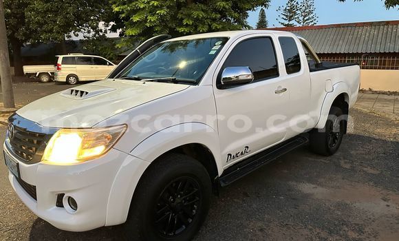 Buy Used Toyota Hilux White Car in Maputo in Maputo Buy Used Toyota Hilux White Car in Maputo in Maputo