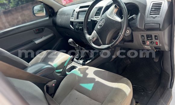 Tenga Tsaru Toyota Hilux Chena Mota in Maputo in Maputo Tenga Tsaru Toyota Hilux Chena Mota in Maputo in Maputo