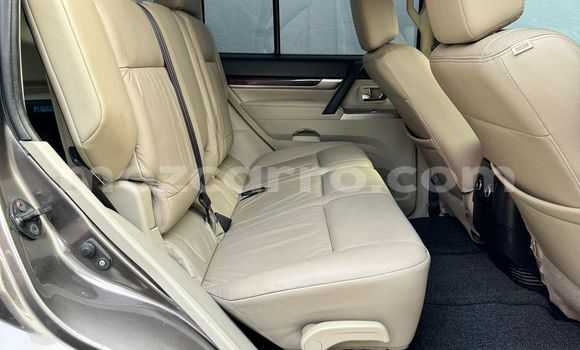 Buy Used Mitsubishi Pajero Brown Car in Maputo in Maputo Buy Used Mitsubishi Pajero Brown Car in Maputo in Maputo