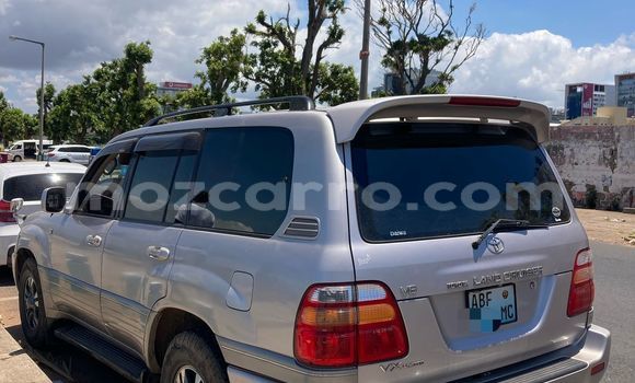 Buy Used Toyota Land Cruiser Silver Car in Maputo in Maputo Buy Used Toyota Land Cruiser Silver Car in Maputo in Maputo