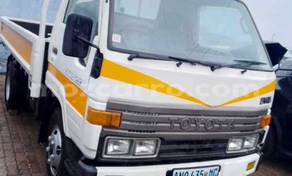 Comprar Novo Toyota Dyna Branco Carro em Maputo em Maputo