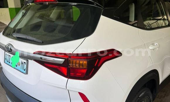 Comprar Novo Kia Sephia Branco Carro em Maputo em Maputo Comprar Novo Kia Sephia Branco Carro em Maputo em Maputo