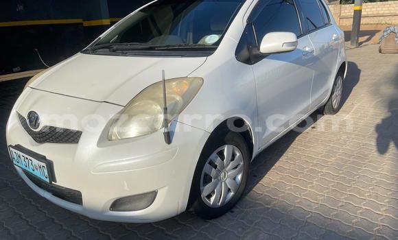 Nunua Ilio tumika Toyota Vitz Nyeupe Gari ndani ya Maputo nchini Maputo