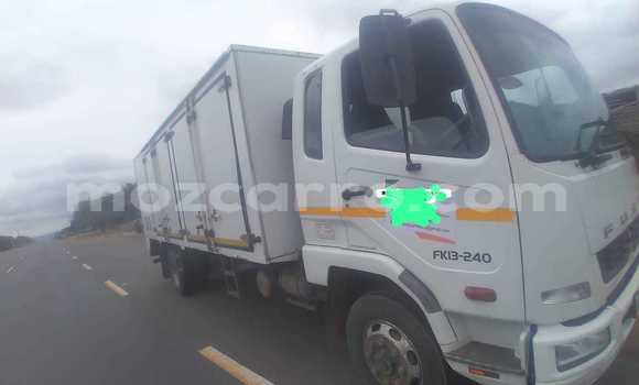 Comprar Novo Mitsubishi Canter Branco Caminhão em Maputo em Maputo Comprar Novo Mitsubishi Canter Branco Caminhão em Maputo em Maputo