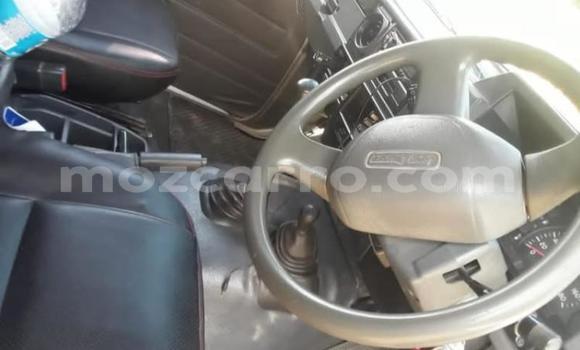 Comprar Usado Toyota Land Cruiser Branco Carro em Maputo em Maputo Comprar Usado Toyota Land Cruiser Branco Carro em Maputo em Maputo