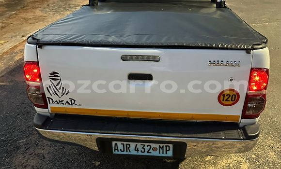 Tenga Tsaru Toyota Hilux Chena Mota in Maputo in Maputo Tenga Tsaru Toyota Hilux Chena Mota in Maputo in Maputo