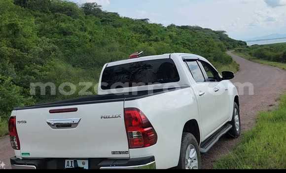 Tenga Tsaru Toyota Hilux Chena Mota in Maputo in Maputo Tenga Tsaru Toyota Hilux Chena Mota in Maputo in Maputo