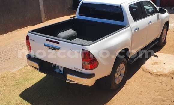 Tenga Tsaru Toyota Hilux Chena Mota in Maputo in Maputo Tenga Tsaru Toyota Hilux Chena Mota in Maputo in Maputo