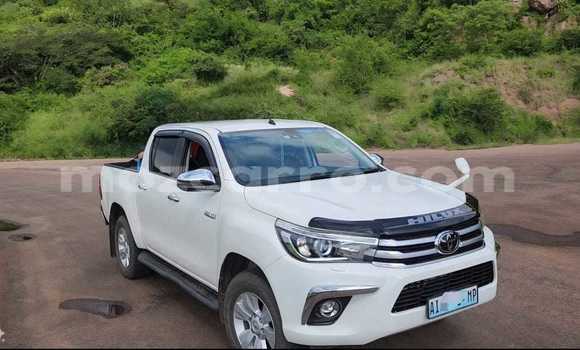 Tenga Tsaru Toyota Hilux Chena Mota in Maputo in Maputo Tenga Tsaru Toyota Hilux Chena Mota in Maputo in Maputo