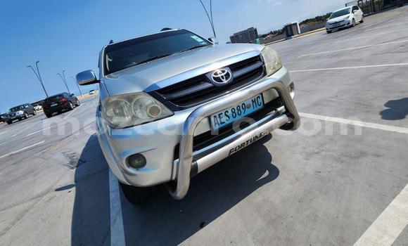 Nunua Ilio tumika Toyota Fortuner Nyingine Gari ndani ya Maputo nchini Maputo
