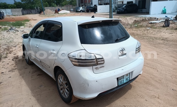 Comprar Usado Toyota Blade Branco Carro em Maputo em Maputo