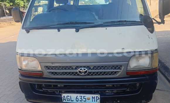 Comprar Usado Toyota Hiace Branco Carro em Maputo em Maputo