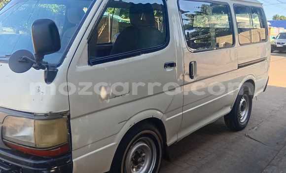 Buy Used Toyota Hiace White Car in Maputo in Maputo Buy Used Toyota Hiace White Car in Maputo in Maputo