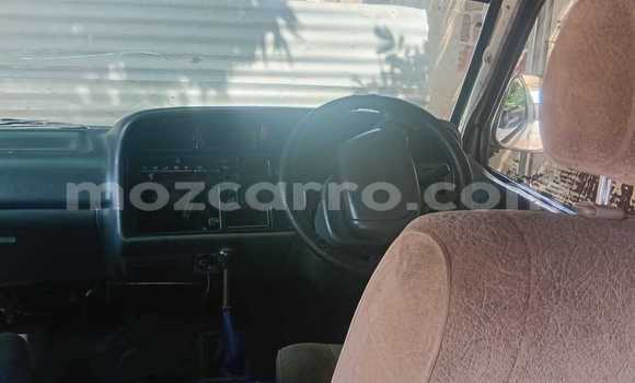 Buy Used Toyota Hiace White Car in Maputo in Maputo Buy Used Toyota Hiace White Car in Maputo in Maputo