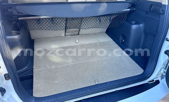 Buy Used Toyota Vanguard White Car in Maputo in Maputo Buy Used Toyota Vanguard White Car in Maputo in Maputo