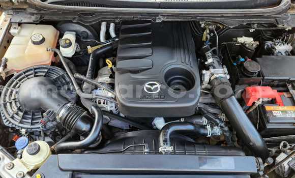 Nunua Ilio tumika Mazda BT-50 Fedha Gari ndani ya Maputo nchini Maputo Nunua Ilio tumika Mazda BT-50 Fedha Gari ndani ya Maputo nchini Maputo