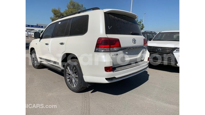 Big with watermark toyota land cruiser cabo delgado import dubai 6056