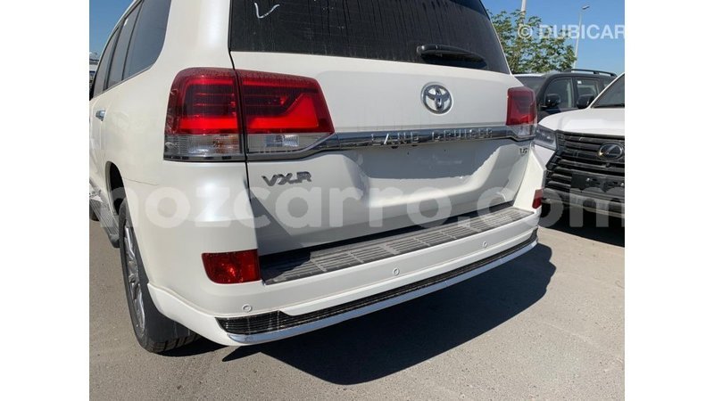 Big with watermark toyota land cruiser cabo delgado import dubai 6056