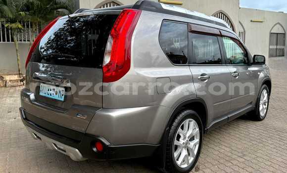 Nunua Ilio tumika Nissan X-Trail Fedha Gari ndani ya Maputo nchini Maputo Nunua Ilio tumika Nissan X-Trail Fedha Gari ndani ya Maputo nchini Maputo