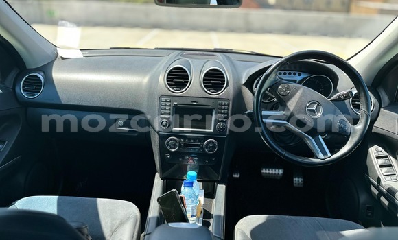 Comprar Usado Mercedes‒Benz M-Class Prata Carro em Maputo em Maputo Comprar Usado Mercedes‒Benz M-Class Prata Carro em Maputo em Maputo