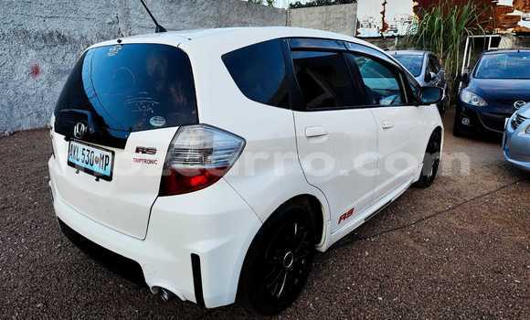 Comprar Novo Honda Fit Branco Carro em Maputo em Maputo