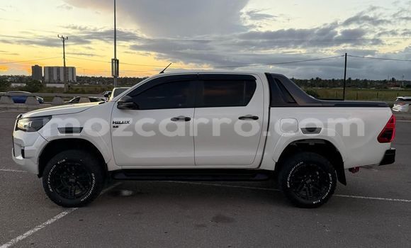 Comprar Usado Toyota Hilux Branco Carro em Maputo em Maputo Comprar Usado Toyota Hilux Branco Carro em Maputo em Maputo