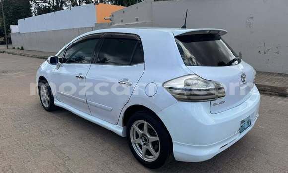 Tenga Tsaru Toyota Blade Chena Mota in Beautiful vista in Maputo Tenga Tsaru Toyota Blade Chena Mota in Beautiful vista in Maputo