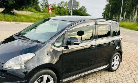 Tenga Tsaru Toyota Ractis Nhema Mota in Catandica in Manica Tenga Tsaru Toyota Ractis Nhema Mota in Catandica in Manica