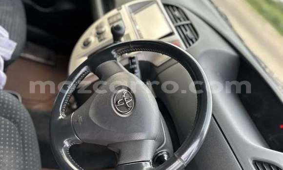 Tenga Tsaru Toyota Ractis Nhema Mota in Catandica in Manica Tenga Tsaru Toyota Ractis Nhema Mota in Catandica in Manica