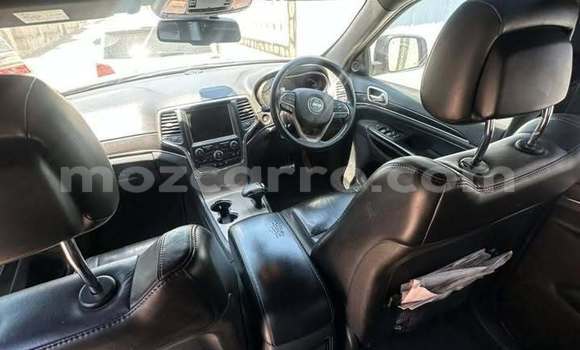 Buy Used Jeep Grand Cherokee Black Car in Nice view in Maputo Buy Used Jeep Grand Cherokee Black Car in Nice view in Maputo