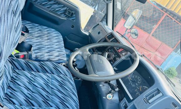 Nunua Ilio tumika Toyota Dyna Nyingine Gari ndani ya Maputo nchini Maputo Nunua Ilio tumika Toyota Dyna Nyingine Gari ndani ya Maputo nchini Maputo