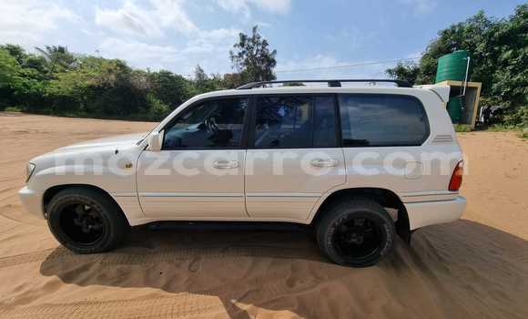Buy Used Toyota Land Cruiser White Car in Maputo in Maputo Buy Used Toyota Land Cruiser White Car in Maputo in Maputo