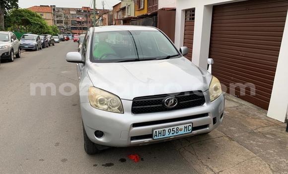 Comprar Usado Toyota RAV4 Prata Carro em Maputo em Maputo