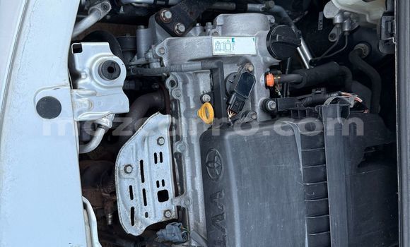 Comprar Usado Toyota Belta Prata Carro em Maputo em Maputo Comprar Usado Toyota Belta Prata Carro em Maputo em Maputo