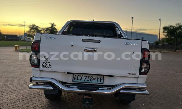 Buy Used Toyota Hilux White Car in Maputo in Maputo Buy Used Toyota Hilux White Car in Maputo in Maputo