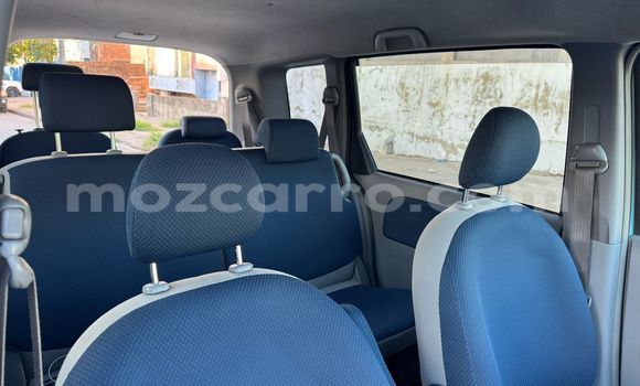 Tenga Tsaru Toyota Sienta Bhuruu Mota in Maputo in Maputo Tenga Tsaru Toyota Sienta Bhuruu Mota in Maputo in Maputo