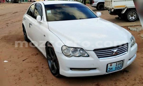 Comprar Usado Toyota Mark X Branco Carro em Maputo em Maputo