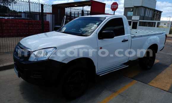 Buy Used Isuzu D-MAX White Car in Maputo in Maputo Buy Used Isuzu D-MAX White Car in Maputo in Maputo