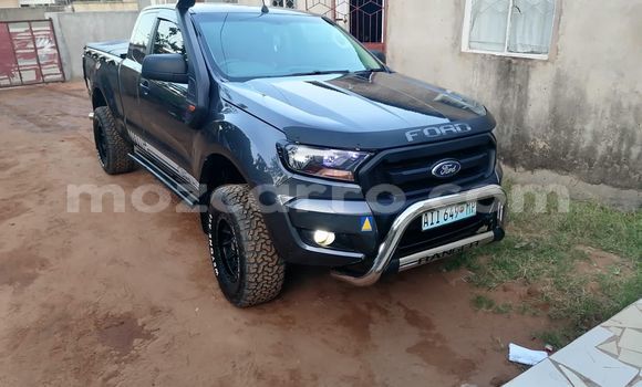 Nunua Ilio tumika Ford Ranger Nyeusi Gari ndani ya Maputo nchini Maputo