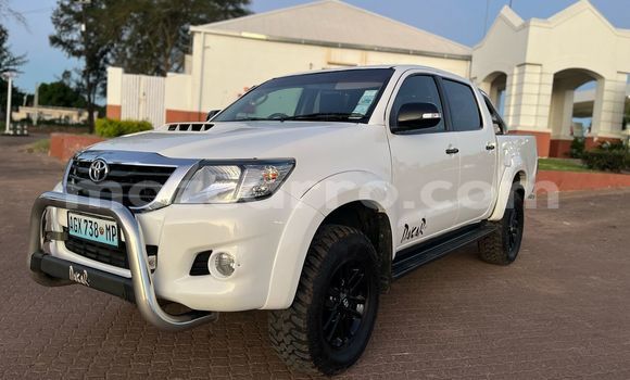 Tenga Tsaru Toyota Hilux Chena Mota in Maputo in Maputo Tenga Tsaru Toyota Hilux Chena Mota in Maputo in Maputo