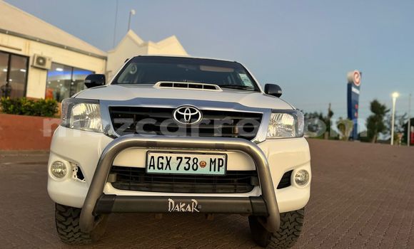 Comprar Usado Toyota Hilux Branco Carro em Maputo em Maputo Comprar Usado Toyota Hilux Branco Carro em Maputo em Maputo