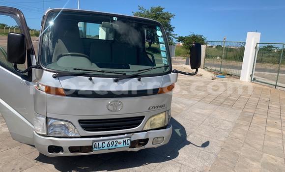 Nunua Ilio tumika Toyota Dyna Nyeupe Gari ndani ya Maputo nchini Maputo