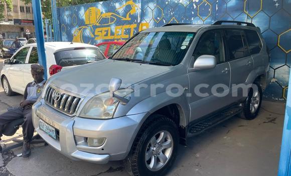 Nunua Ilio tumika Toyota Land Cruiser Prado Nyeusi Gari ndani ya Maputo nchini Maputo Nunua Ilio tumika Toyota Land Cruiser Prado Nyeusi Gari ndani ya Maputo nchini Maputo