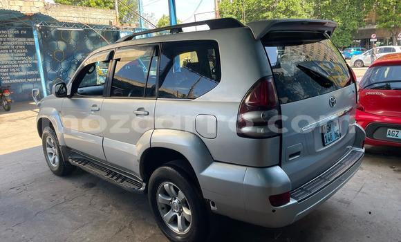 Nunua Ilio tumika Toyota Land Cruiser Prado Nyeusi Gari ndani ya Maputo nchini Maputo Nunua Ilio tumika Toyota Land Cruiser Prado Nyeusi Gari ndani ya Maputo nchini Maputo