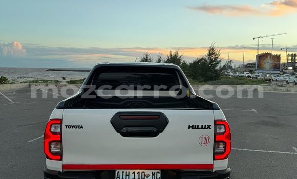 Tenga Tsaru Toyota Hilux Chena Mota in Maputo in Maputo Tenga Tsaru Toyota Hilux Chena Mota in Maputo in Maputo
