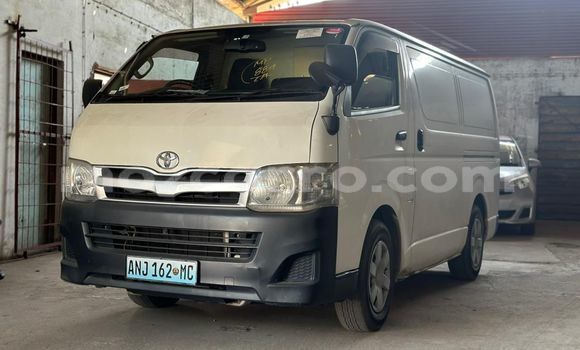Tenga Tsaru Toyota Hiace Chena Mota in Maputo in Maputo Tenga Tsaru Toyota Hiace Chena Mota in Maputo in Maputo