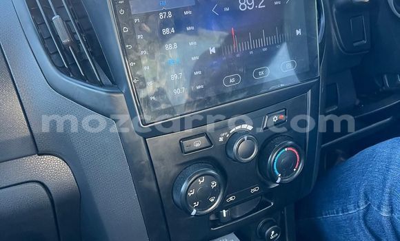 Nunua Ilio tumika Isuzu D-MAX Fedha Gari ndani ya Maputo nchini Maputo Nunua Ilio tumika Isuzu D-MAX Fedha Gari ndani ya Maputo nchini Maputo