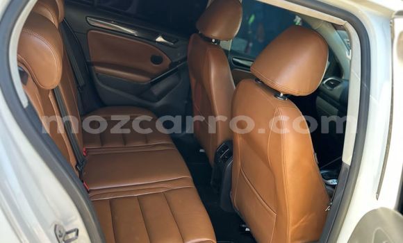 Nunua Ilio tumika Volkswagen Golf Nyeupe Gari ndani ya Maputo nchini Maputo Nunua Ilio tumika Volkswagen Golf Nyeupe Gari ndani ya Maputo nchini Maputo